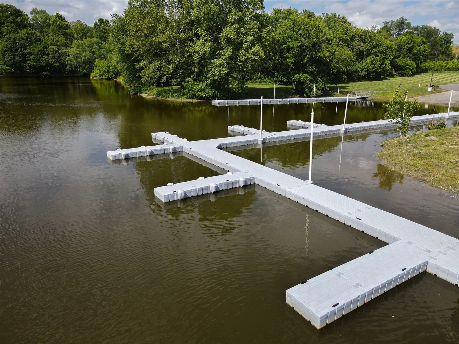 Aerial view of a Snap Dock modular marina installation